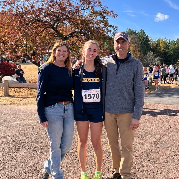 Meet your Posher, Melissa - Picture 4 of 4